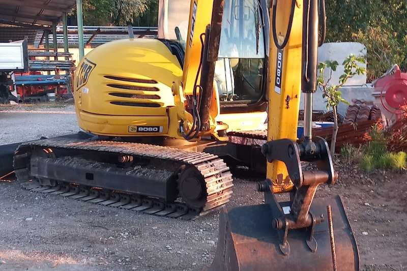 OmecoHub - Immagine JCB 8080